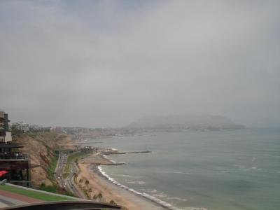 lima-has-beaches-and-smog